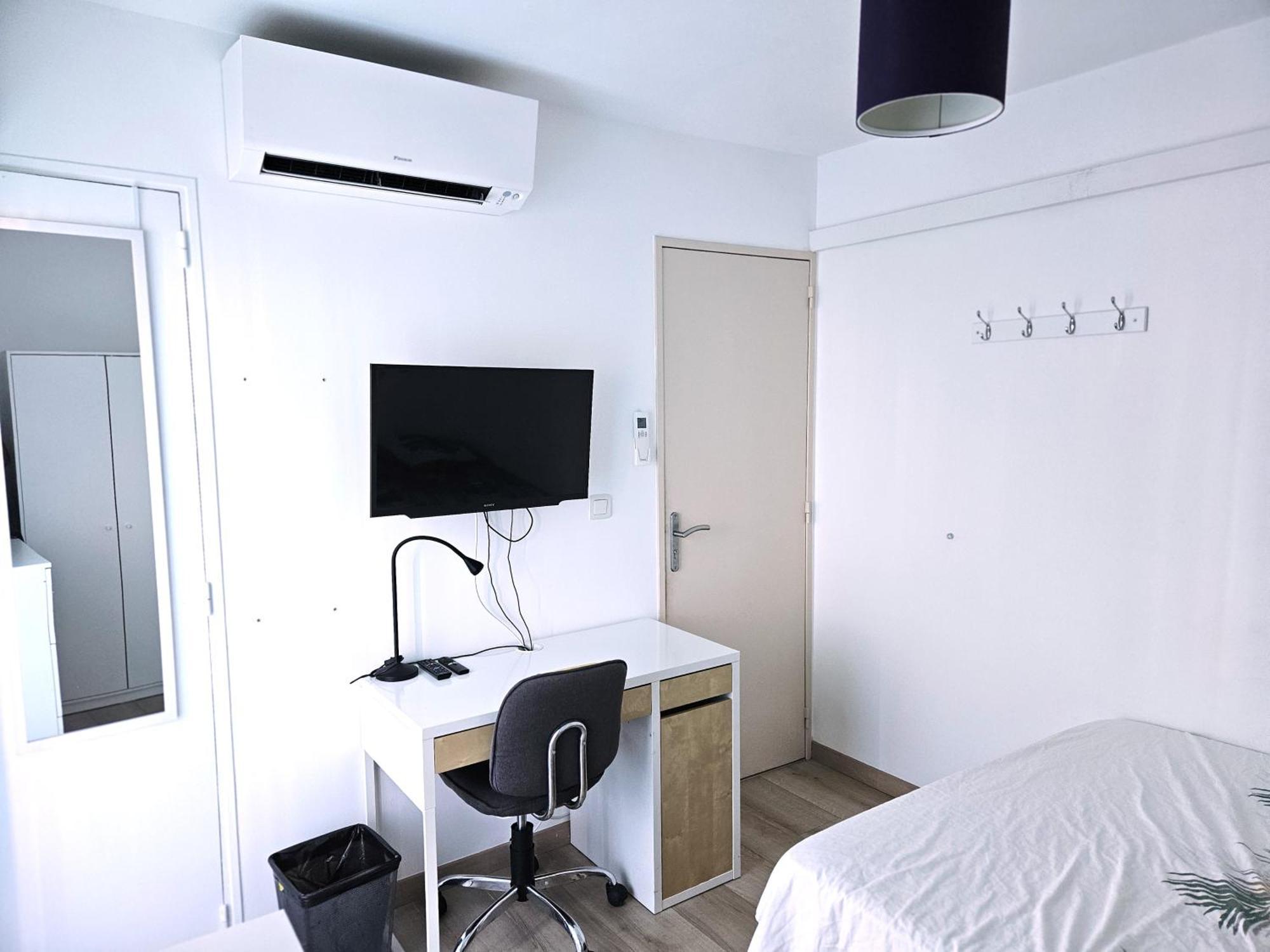 Chambre En Colocation Fille, Proche Mer, Climatisation Toulon Buitenkant foto